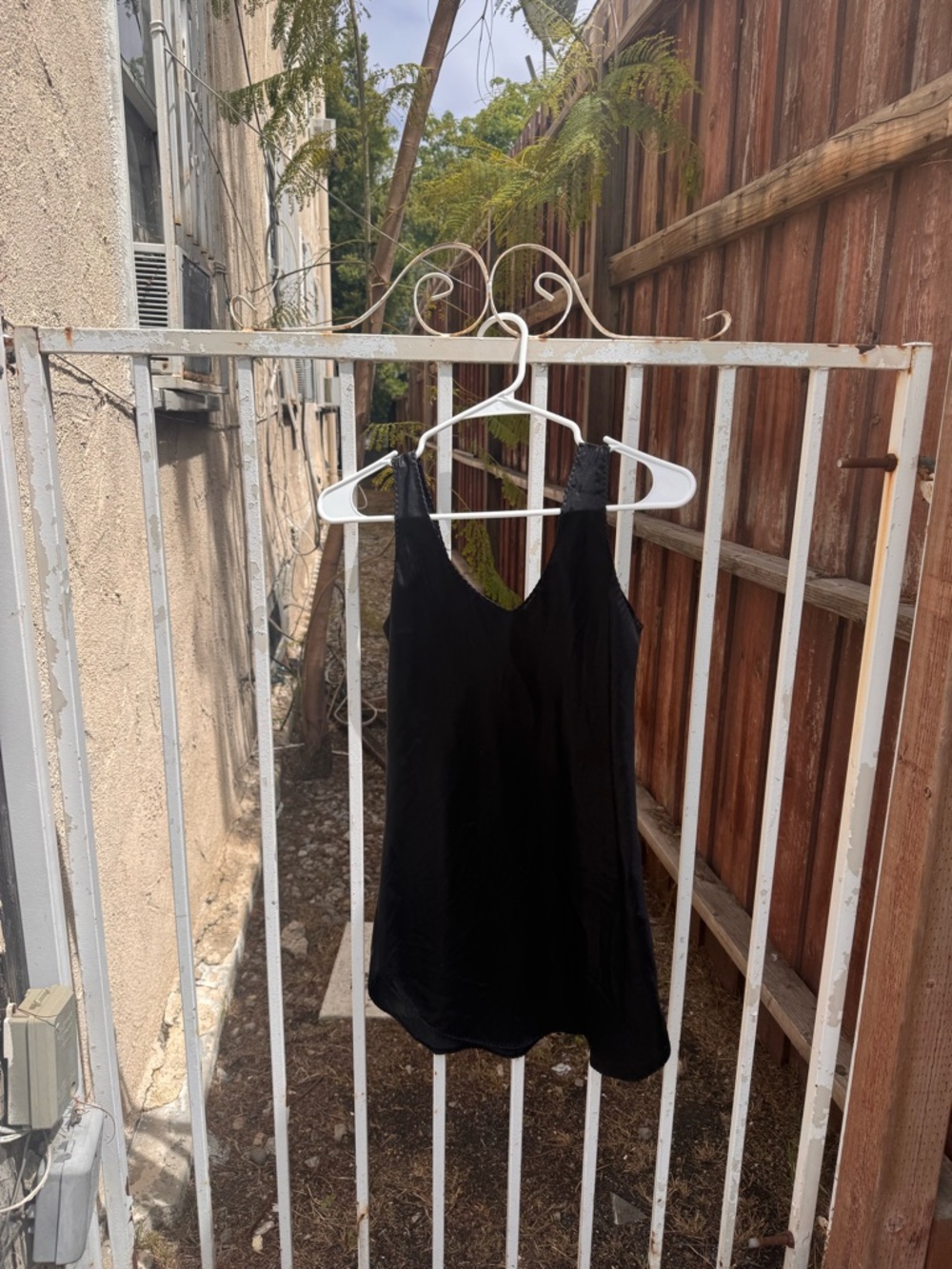 Vintage Black Sleeveless Satin Slip